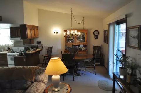 596 Collyer Dr, Redding, CA 96003 photo 8