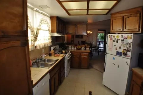 596 Collyer Dr, Redding, CA 96003 photo 7