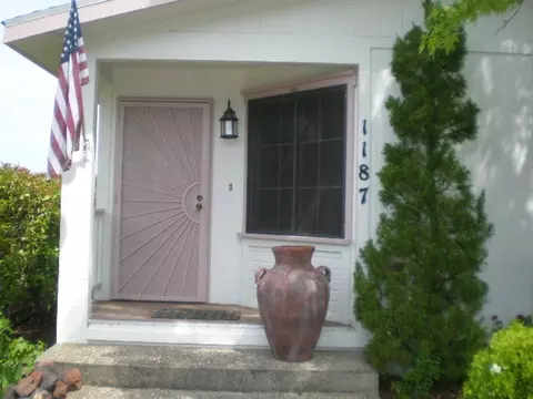 1187 Golden Gate Trl, Redding, CA 96003 photo 3