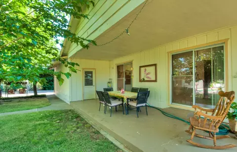 11374 Sara Dr, Redding, CA 96003 photo 22