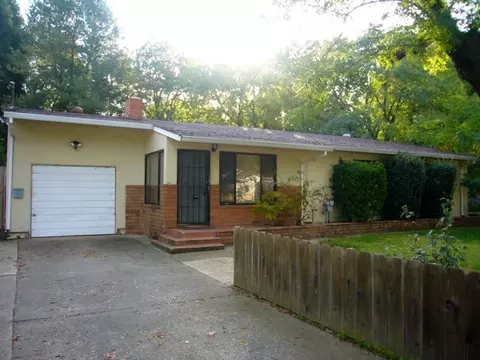 2081 Athens Ave, Redding, CA 96001 photo 1