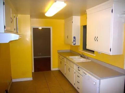 2081 Athens Ave, Redding, CA 96001 photo 3