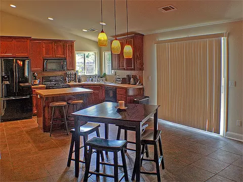 7136 Daybreak Ct, Redding, CA 96001 photo 5