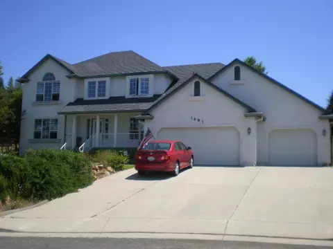1487 Gladstone Ct, Redding, CA 96001 photo 1