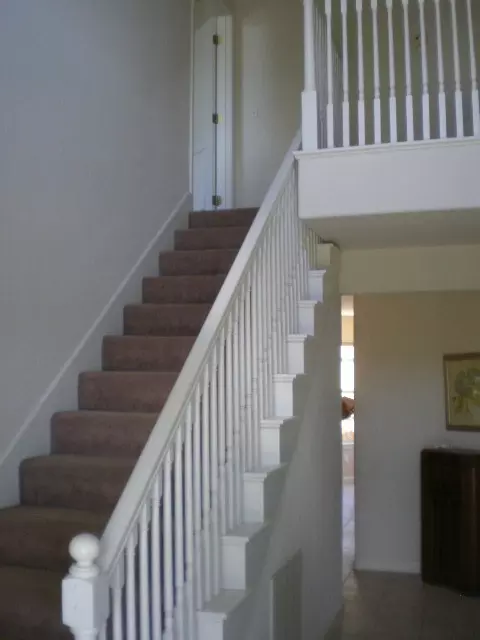 1487 Gladstone Ct, Redding, CA 96001 photo 4
