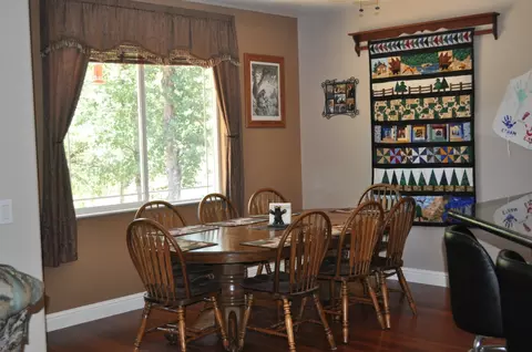 22265 Mirror Valley Ln, Redding, CA 96003 photo 6