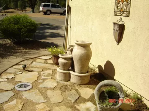 15850 Macleod Dr, Redding, CA 96001 photo 5