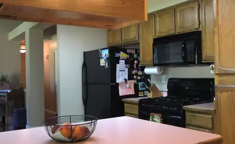 3358 Auburn Dr, Redding, CA 96001 photo 9