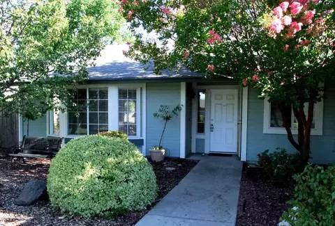 3358 Auburn Dr, Redding, CA 96001 photo 1