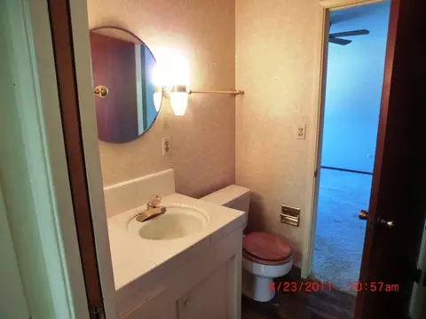 7158 Granada, Redding, CA 96002 photo 11
