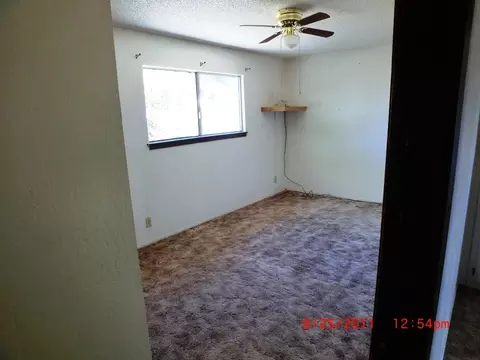 2832 Heather, Redding, CA 96002 photo 9