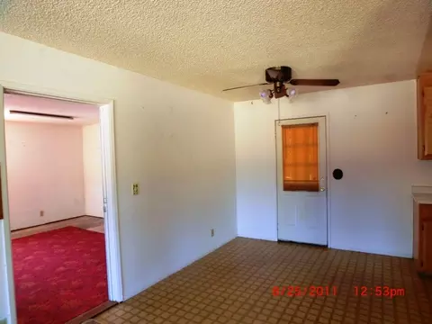 2832 Heather, Redding, CA 96002 photo 7