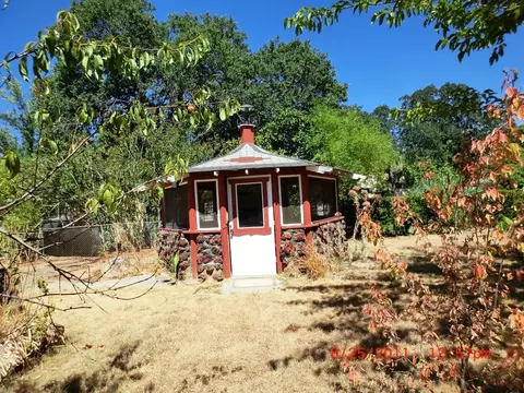 2832 Heather, Redding, CA 96002 photo 14