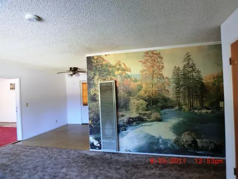 2832 Heather, Redding, CA 96002 photo 3