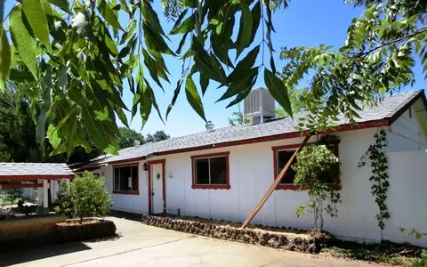 2832 Heather, Redding, CA 96002 photo 1