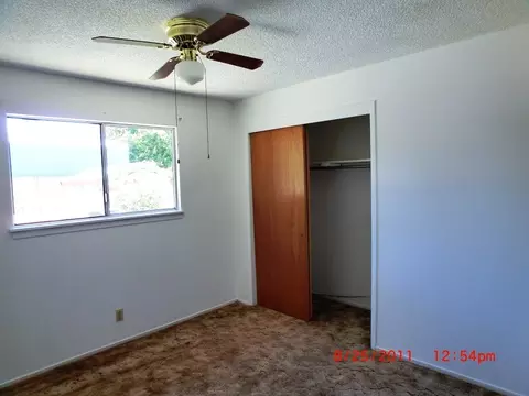 2832 Heather, Redding, CA 96002 photo 10