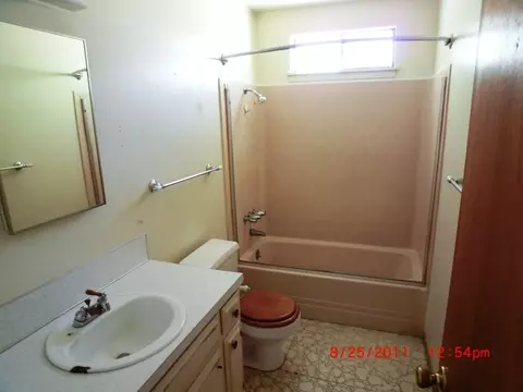 2832 Heather, Redding, CA 96002 photo 12