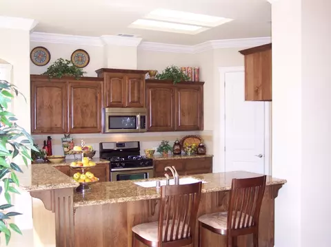 635 Mill Valley Pkwy, Redding, CA 96003 photo 3