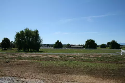 19870 Holstein Ln, Redding, CA 96002 photo 45