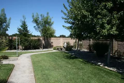 19870 Holstein Ln, Redding, CA 96002 photo 15