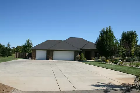 19870 Holstein Ln, Redding, CA 96002 photo 38