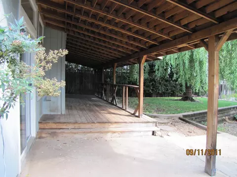 1361 River Ridge Dr, Redding, CA 96003 photo 2