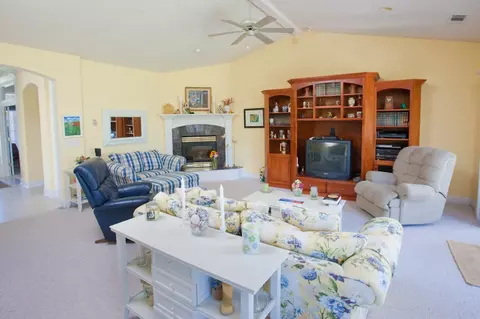 2163 Dream St, Redding, CA 96001 photo 4