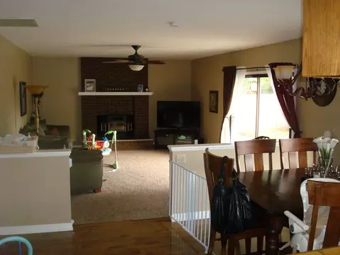 1755 El Verano St, Redding, CA 96002 photo 4