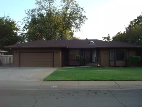 1755 El Verano St, Redding, CA 96002 photo 1