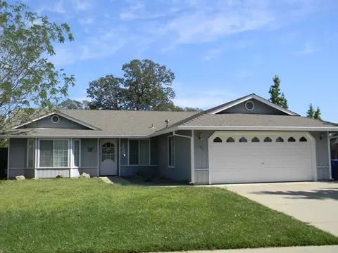 1537 Trumpet Dr, Redding, CA 96003 photo 1