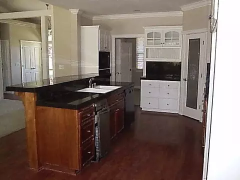 8160 Green Acres Ln, Redding, CA 96003 photo 4