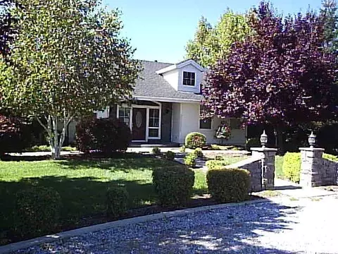 8160 Green Acres Ln, Redding, CA 96003 photo 1
