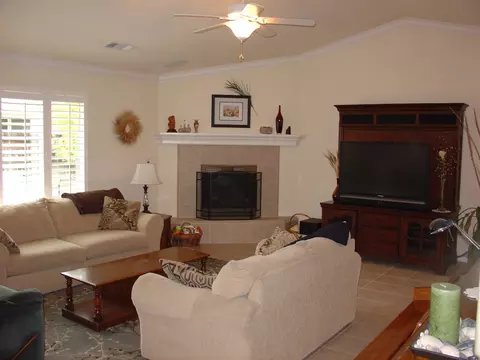 2710 Gemstone Ct, Redding, CA 96001 photo 4
