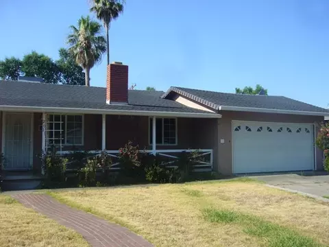 2011 Wilder Dr, Redding, CA 96001 photo 1