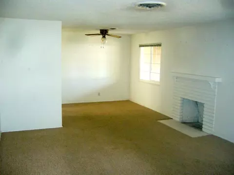 2011 Wilder Dr, Redding, CA 96001 photo 3