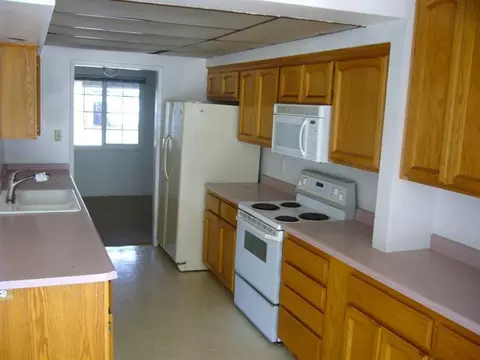 2011 Wilder Dr, Redding, CA 96001 photo 2