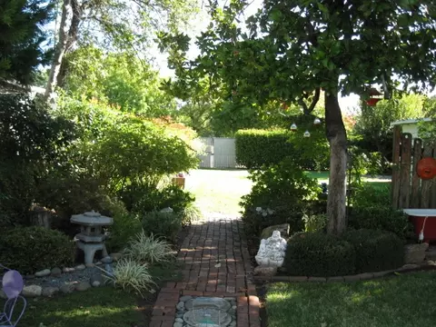 2035 Verda St, Redding, CA 96001 photo 17