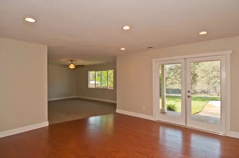 16049 Plateau Cir, Redding, CA 96001 photo 11