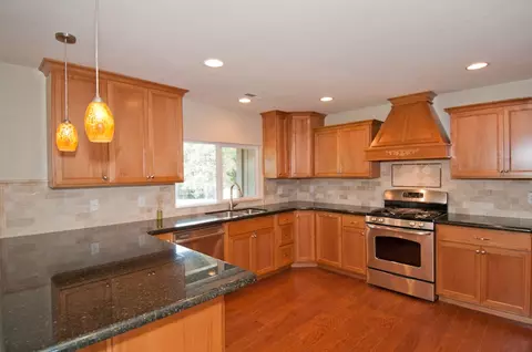 16049 Plateau Cir, Redding, CA 96001 photo 4