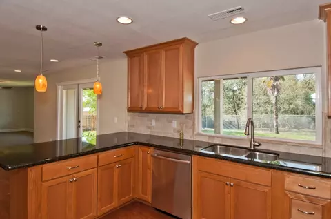 16049 Plateau Cir, Redding, CA 96001 photo 5