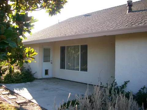 5922 La Quinta Ct, Redding, CA 96003 photo 2