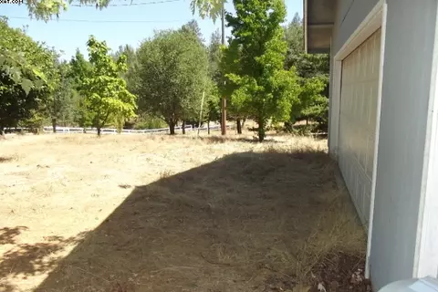 11990 Hardpan Ln, Redding, CA 96003 photo 3