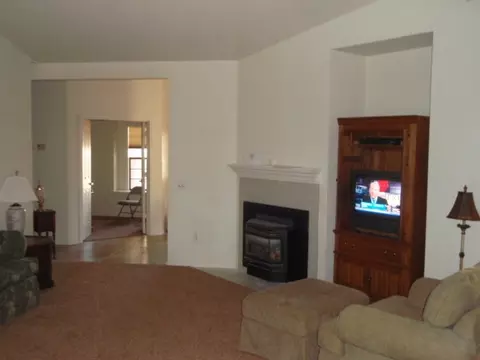 2114 Sophy Pl, Redding, CA 96003 photo 2