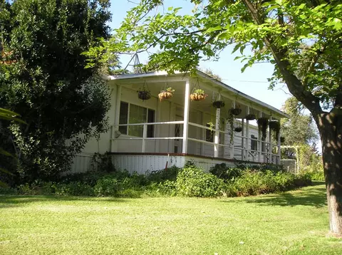 10296 Hummingbird Ln, Redding, CA 96003 photo 1
