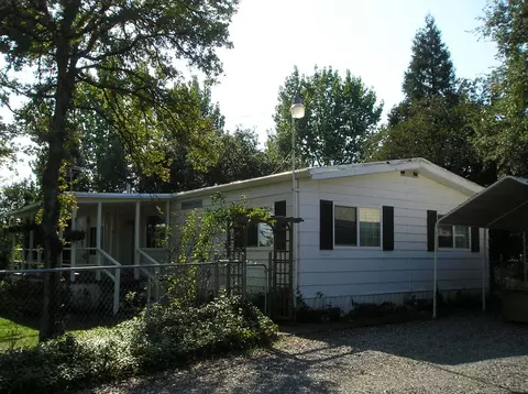 10296 Hummingbird Ln, Redding, CA 96003 photo 4