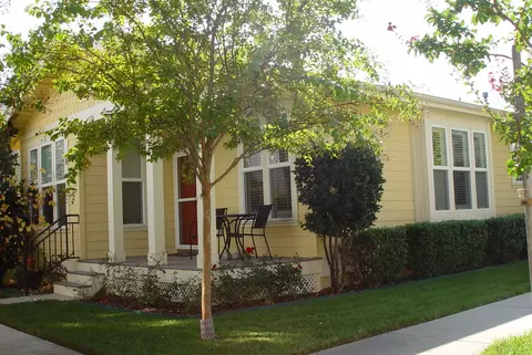 839 Fell St, Redding, CA 96001 photo 1