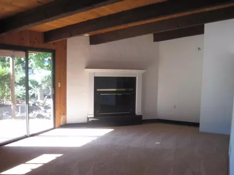 6892 Tucker Ln, Redding, CA 96002 photo 4