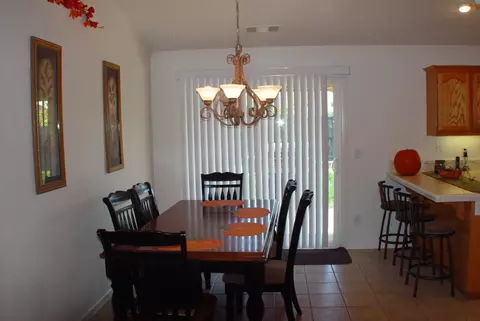 3925 Meadow Oak Way, Redding, CA 96002 photo 3