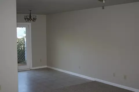 2908 West St, Redding, CA 96001 photo 3