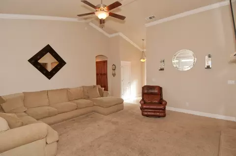 3592 Keel, Redding, CA 96003 photo 8